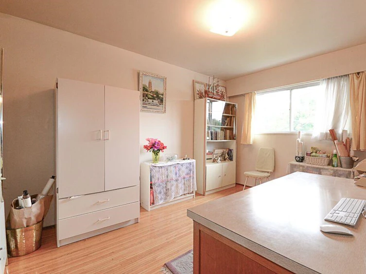 1329 East 49th Avenue, Vancouver, BC, V5W 2J3 - 12