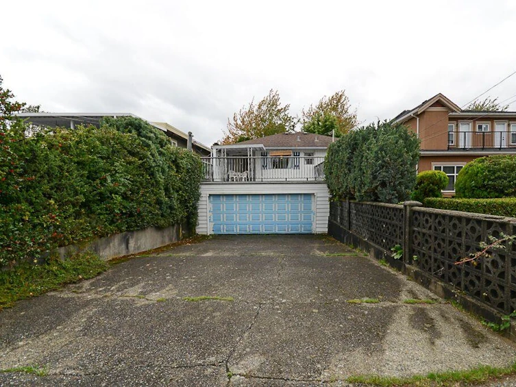 1329 East 49th Avenue, Vancouver, BC, V5W 2J3 - 23