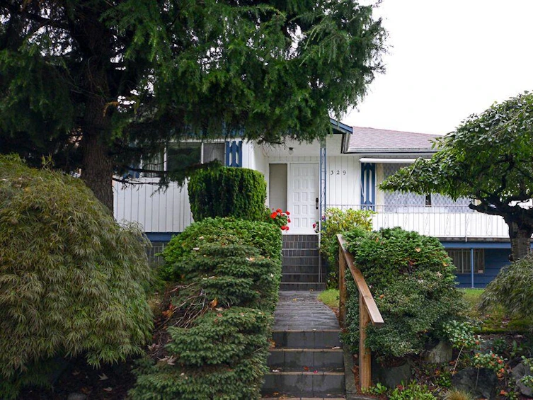 1329 East 49th Avenue, Vancouver, BC, V5W 2J3 - 24