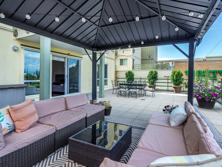 206-15775 Croydon, Surrey, BC, V3Z 2L6 - 2