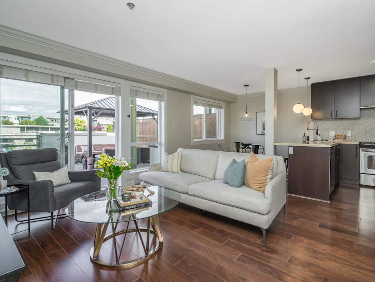 206-15775 Croydon, Surrey, BC, V3Z 2L6 - 4