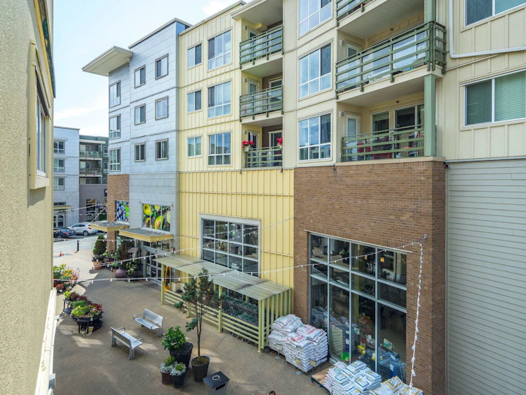 206-15775 Croydon, Surrey, BC, V3Z 2L6 - 32