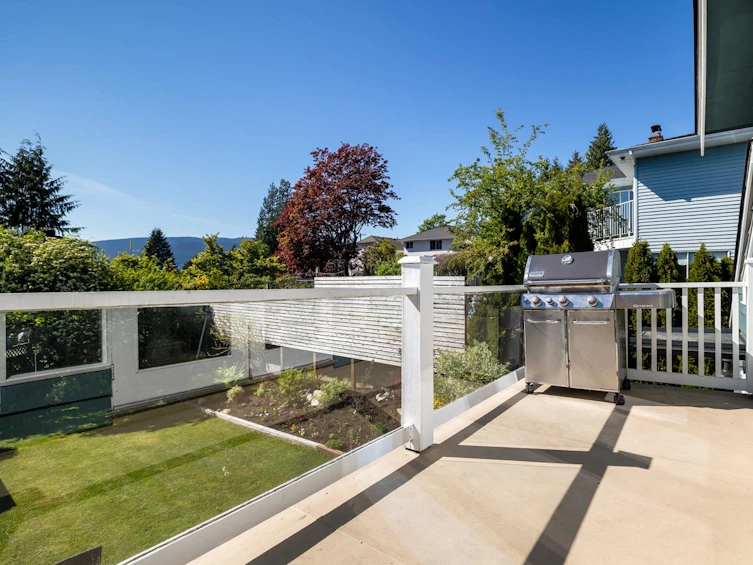 3841 Lonsdale Avenue, North Vancouver, BC, V7N 3K8 - 10
