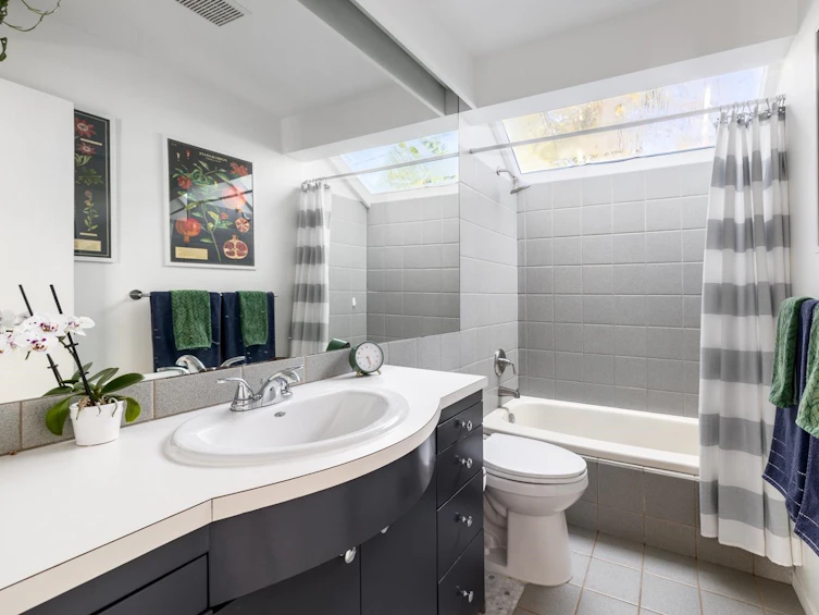 3841 Lonsdale Avenue, North Vancouver, BC, V7N 3K8 - 23