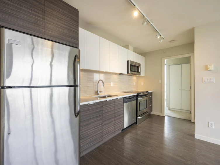 2503-13303 Central Avenue, Surrey, BC, V3T 0K6 - 3