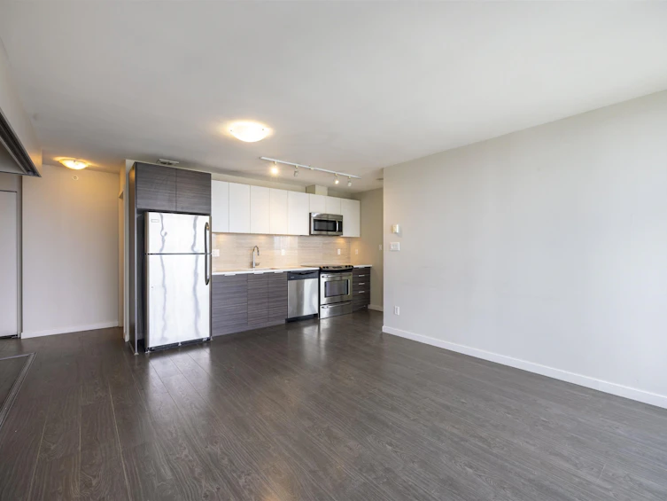 2503-13303 Central Avenue, Surrey, BC, V3T 0K6 - 4