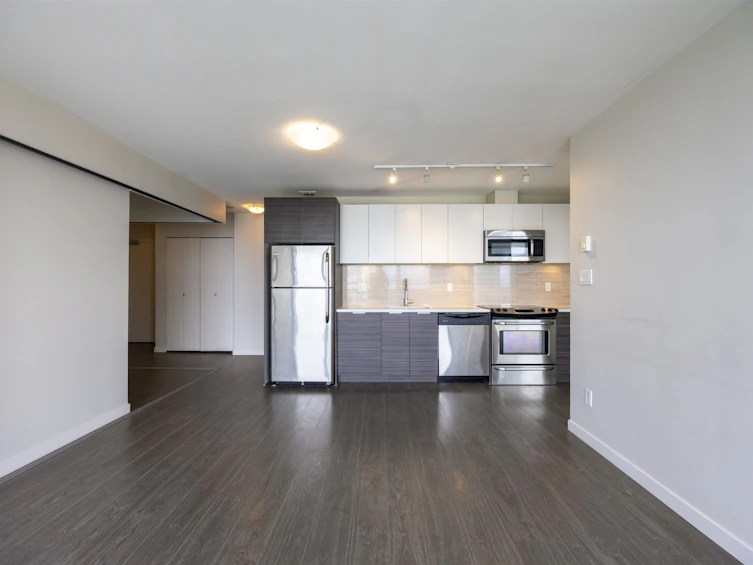 2503-13303 Central Avenue, Surrey, BC, V3T 0K6 - 5