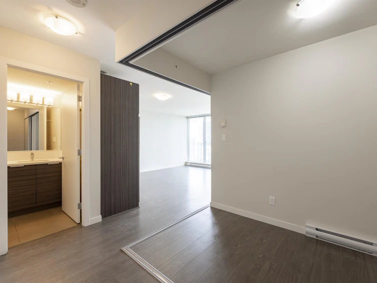 2503-13303 Central Avenue, Surrey, BC, V3T 0K6 - 9