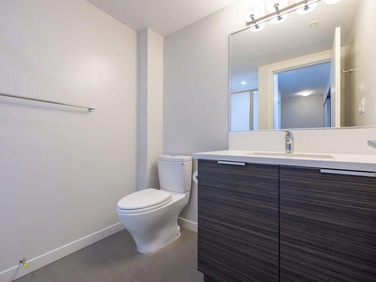 2503-13303 Central Avenue, Surrey, BC, V3T 0K6 - 12