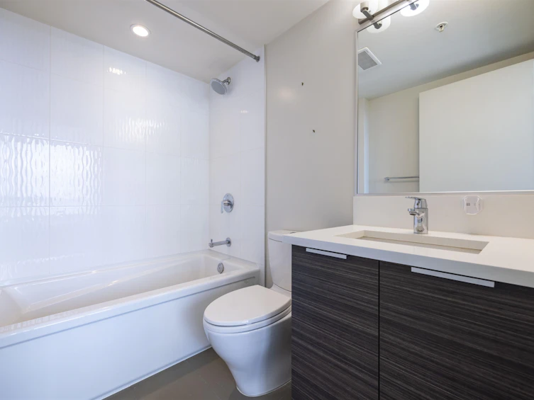 2503-13303 Central Avenue, Surrey, BC, V3T 0K6 - 15