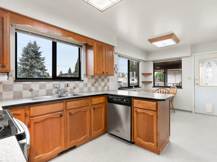 11531 87 Avenue, Delta, BC, V4C 2Z6 - 11