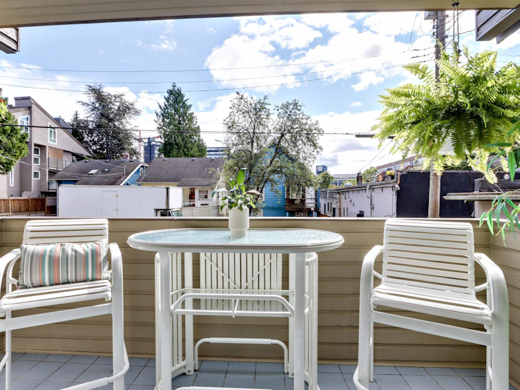 205-1424 Walnut Street, Vancouver, BC, V6J 3R3 - 8