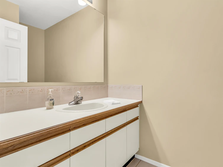 10525 Harrogate Drive, Delta, BC, V4C 8E1 - 12