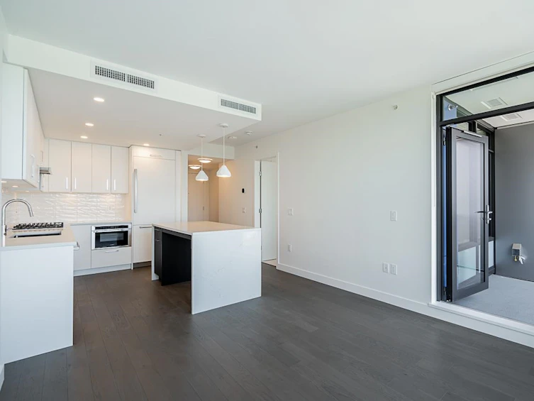 903-1588 Johnston, Surrey, BC, V4B 0C5 - 9