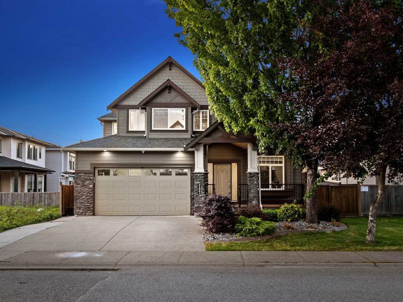 21003 83b Avenue, Langley BC V2Y 0C1