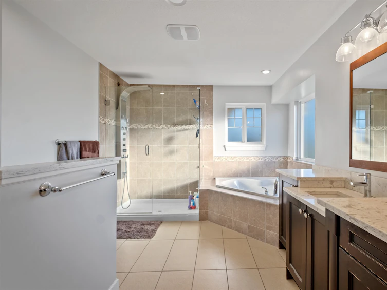21003 83b Avenue, Langley, BC, V2Y 0C1 - 22