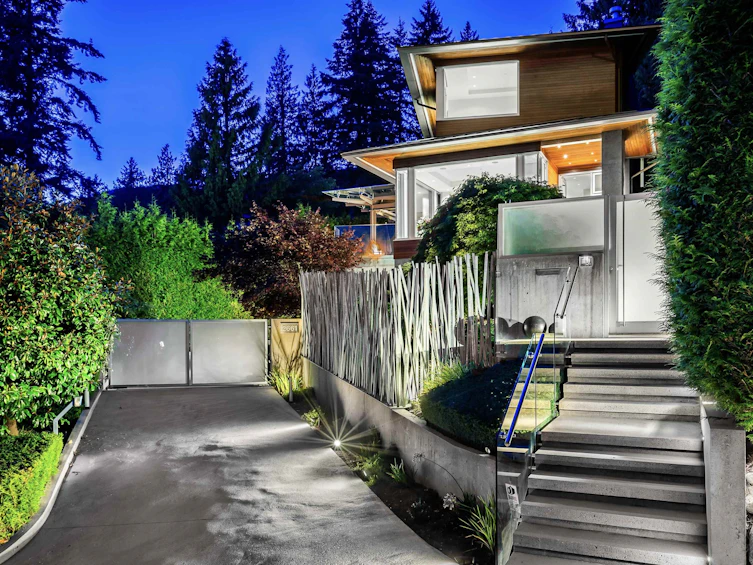 2661 Ottawa Avenue, West Vancouver, BC, V7V 2T6 - 4