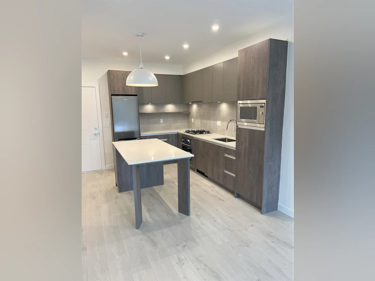 312-14225 103a, Surrey, BC, V3T 0T4 - 3