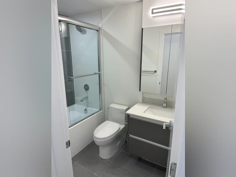 312-14225 103a, Surrey, BC, V3T 0T4 - 9