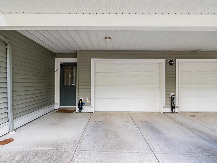 16-5988 Old Mclellan Road, Surrey, BC, V3S 1N3 - 4