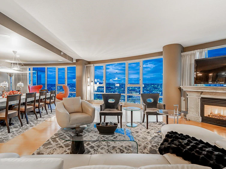 3903-1033 Marinaside Crescent, Vancouver, BC, V6Z 3A3 - 4