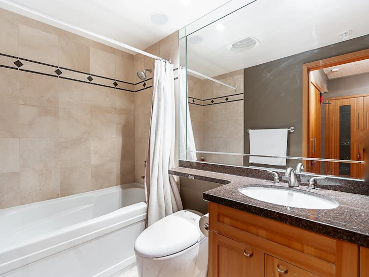 3903-1033 Marinaside Crescent, Vancouver, BC, V6Z 3A3 - 18