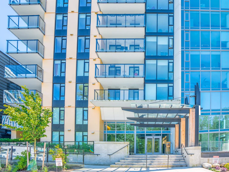 1805-1401 Hunter Street, North Vancouver, BC, V7J 0E2 - 3