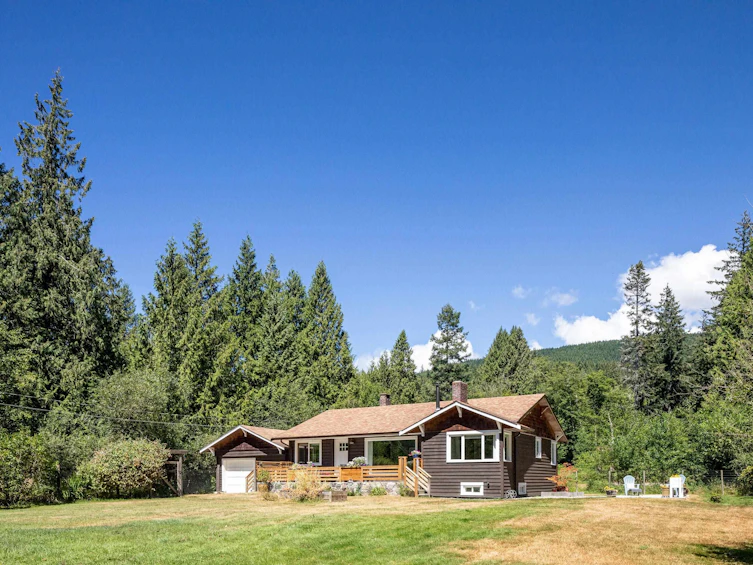 1520 Burton Road, Gibsons, BC - 2