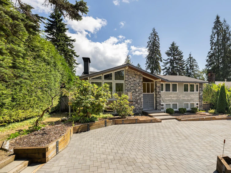 4720 Ramsay Road, North Vancouver, BC, V7K 2N5 - 2