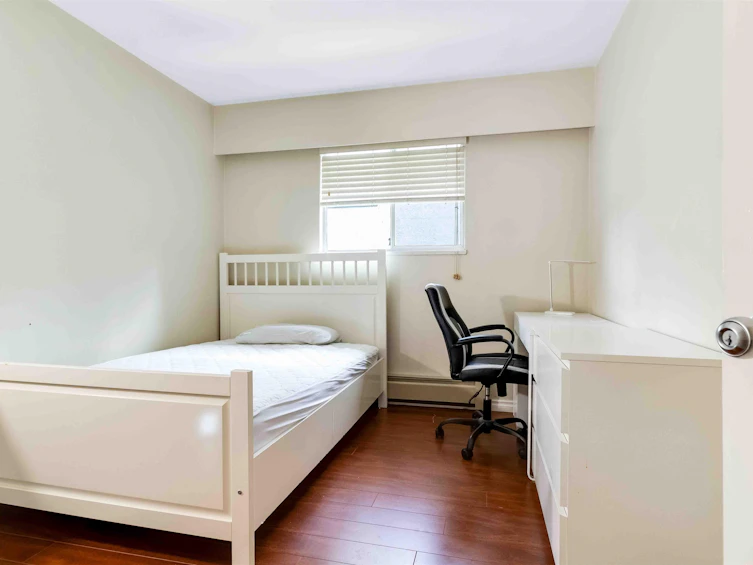 2516 W 18th Avenue, Vancouver, BC, V5P 1N4 - 21