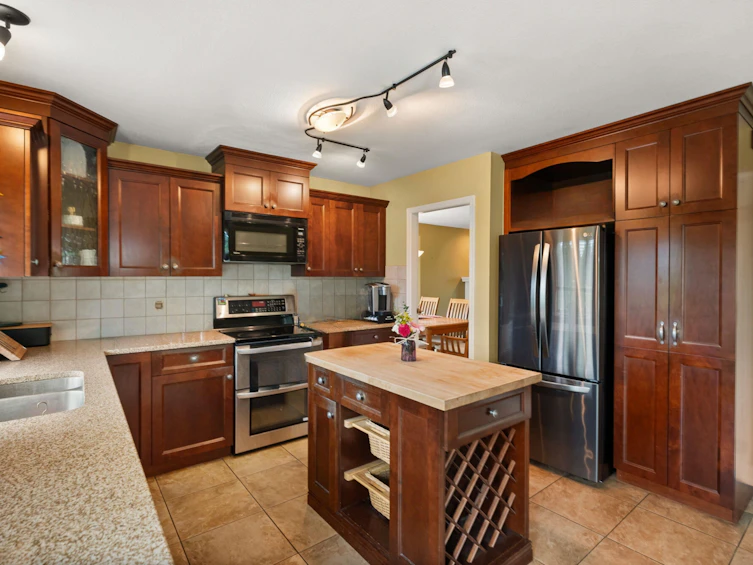 10635 Harrogate Drive, Delta, BC, V4C 8E2 - 8