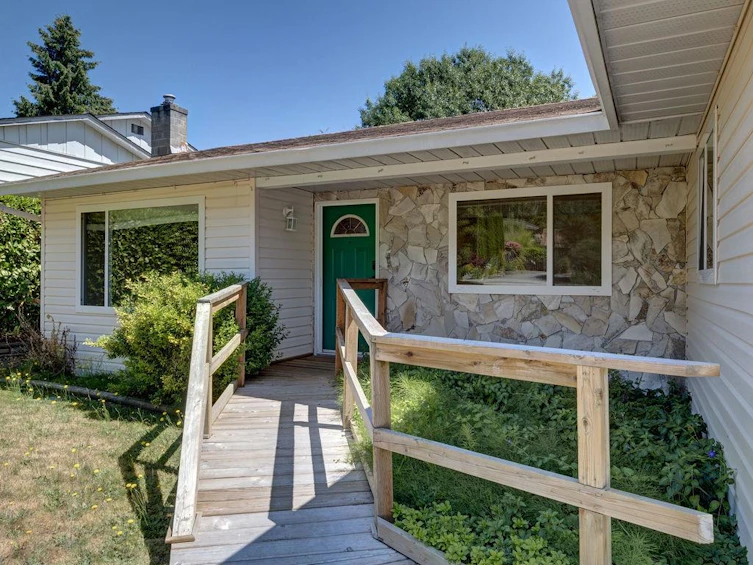 298 Glassford Road, Gibsons, BC, V0N 1V8 - 2