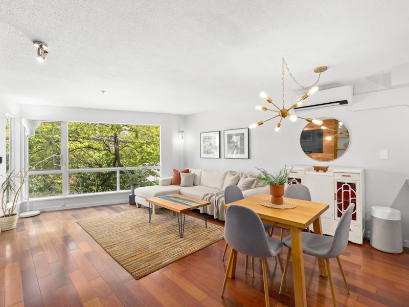 684 W 6th Avenue, Vancouver BC V5Z 1A3
