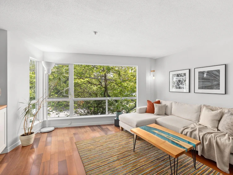 684 West 6th Avenue, Vancouver, BC, V5Z 1A3 - 2