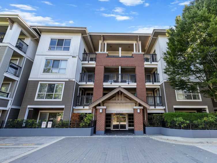 B211-8929 202, Langley, BC, V1M 0B4 - 2