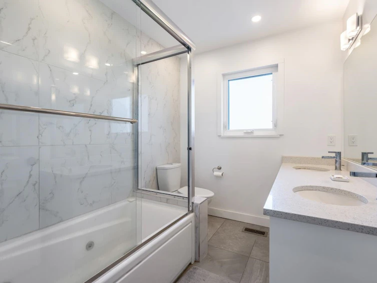 11345 136a Street, Surrey, BC, V3R 3C4 - 13