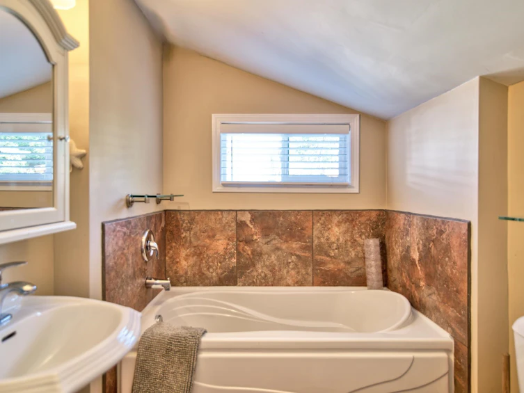 6839 Sunshine Coast Highway, Sechelt, BC, V7Z 0T2 - 29