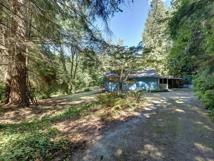 2258 Gail Road, Gibsons, BC, V0N 2W6 - 3