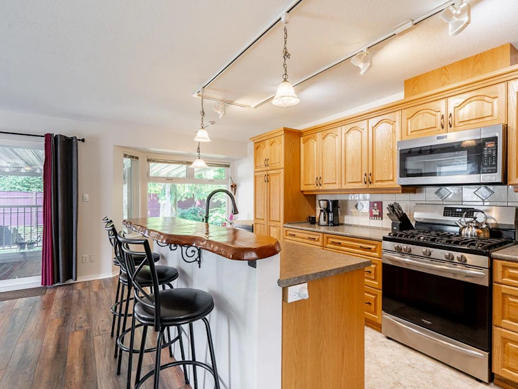 310 Chestnut Avenue, Harrison Hot Springs, BC, V0M 1A3 - 12