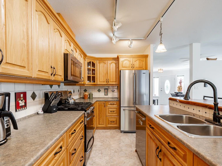 310 Chestnut Avenue, Harrison Hot Springs, BC, V0M 1A3 - 16