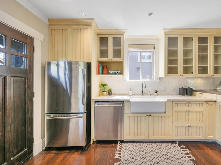 2011 Graveley Street, Vancouver, BC, V5L 3B6 - 8