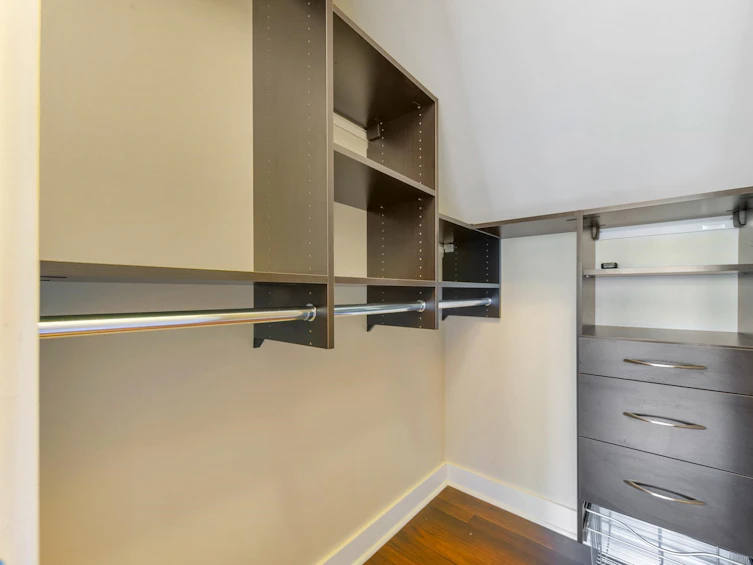2011 Graveley Street, Vancouver, BC, V5L 3B6 - 27