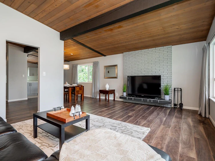 1465 Blaine Avenue, Burnaby, BC, V5A 2L9 - 5