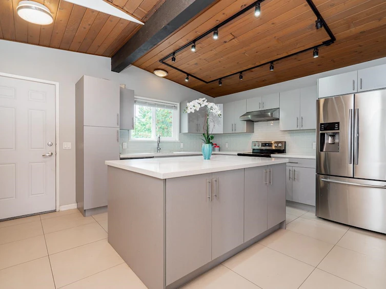 1465 Blaine Avenue, Burnaby, BC, V5A 2L9 - 8