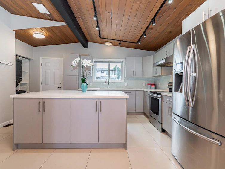 1465 Blaine Avenue, Burnaby, BC, V5A 2L9 - 9