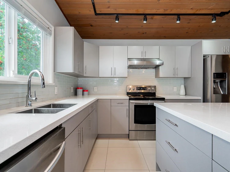 1465 Blaine Avenue, Burnaby, BC, V5A 2L9 - 11
