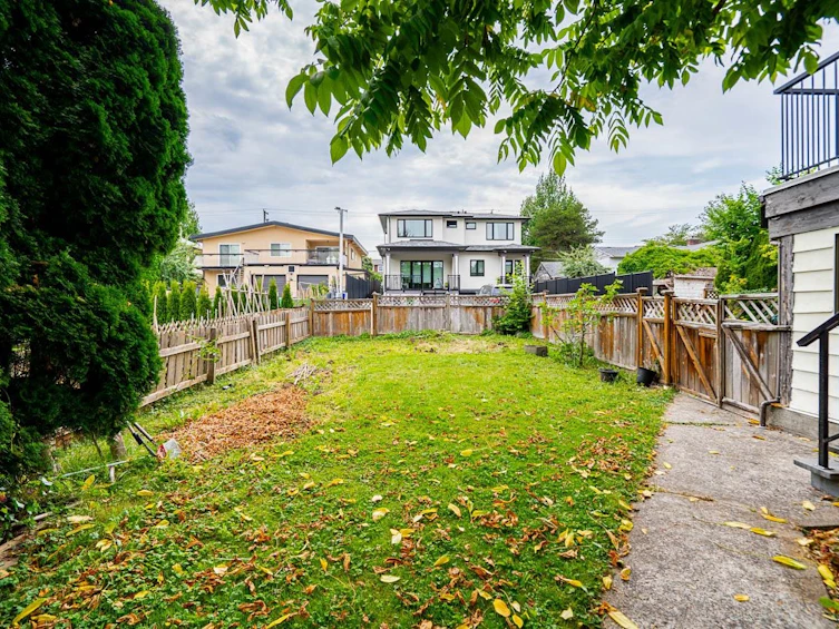 1465 Blaine Avenue, Burnaby, BC, V5A 2L9 - 33