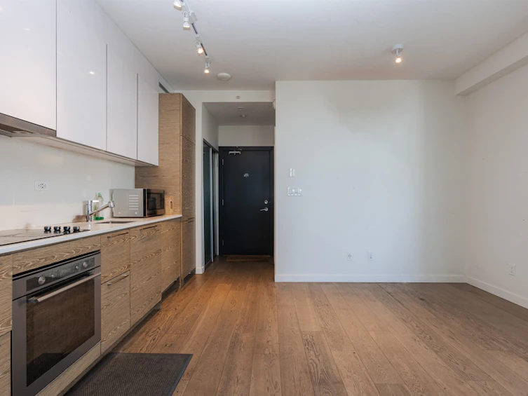 3305-13438 Central Avenue, Surrey, BC, V3T 0N2 - 4