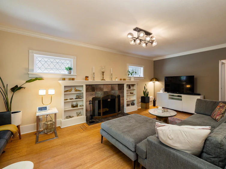 4343 West 11th Avenue, Vancouver, BC, V6R 2L9 - 4