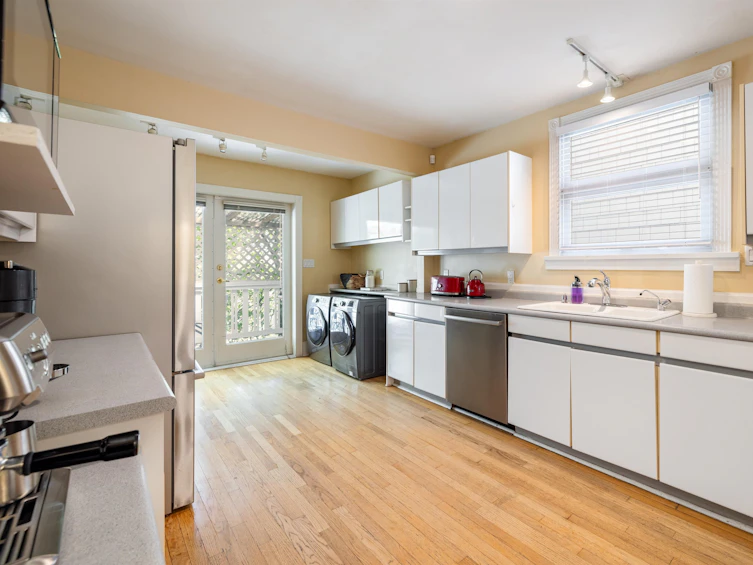 4343 West 11th Avenue, Vancouver, BC, V6R 2L9 - 8